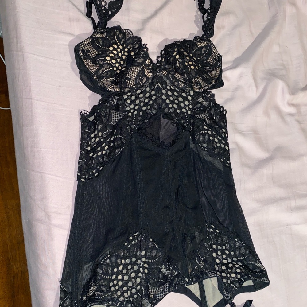 Victoria’s Secret Black Lingerie 34B